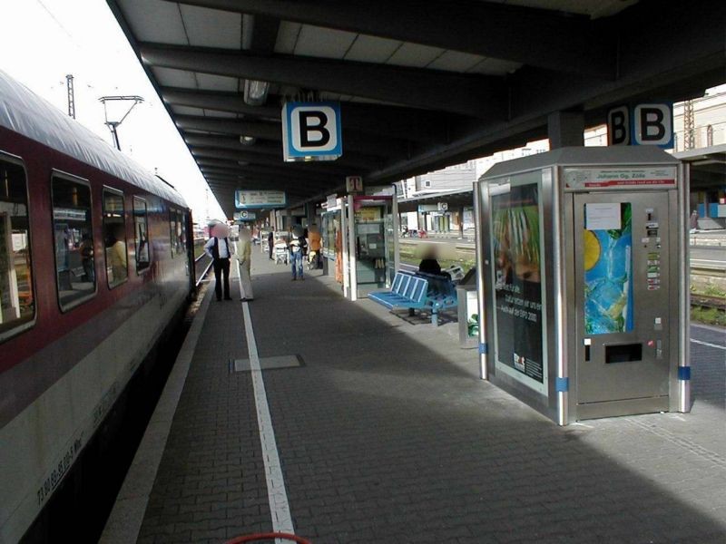 Hbf, Bstg., Gleis  5, Getränkeautomat