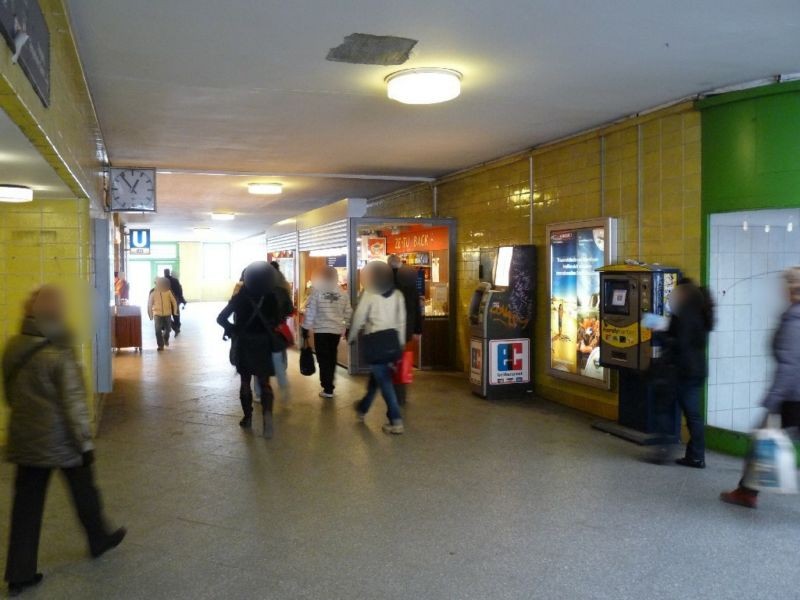 S-Bf Tempelhof, EH, Wand li., Aufgang S-Bahn