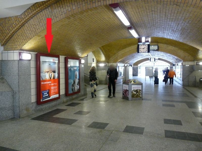 S-Bf Zoolog. Garten, Tunnel zu Bstg., li., 1. Sto.