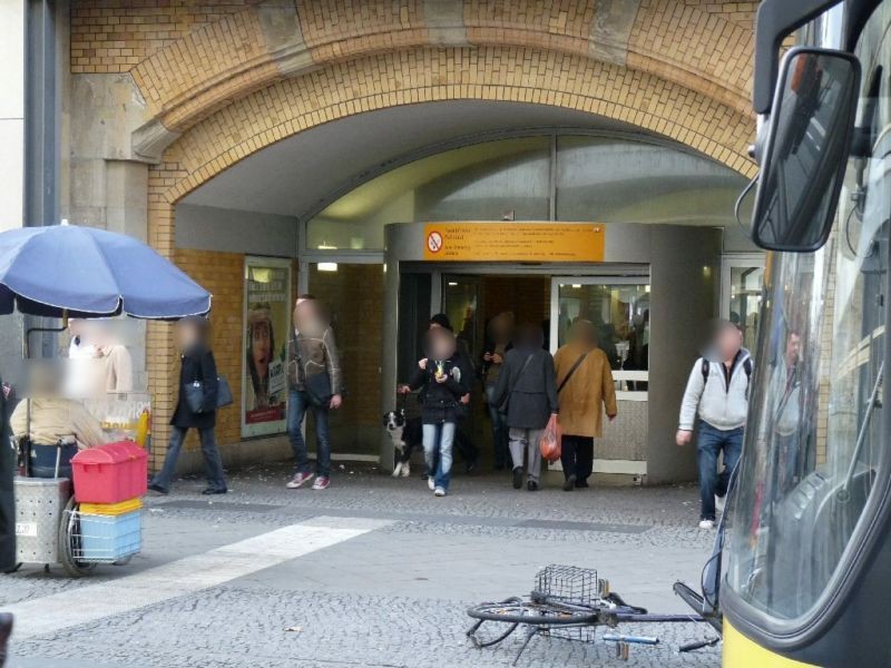S-Bf Alexanderpl., EG, Ri. Alexander-Haus, li.Se.