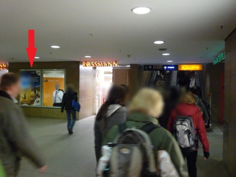 S-Bf Alexanderpl,UG, Durchg. neb. Rossmann, 3.Sto.