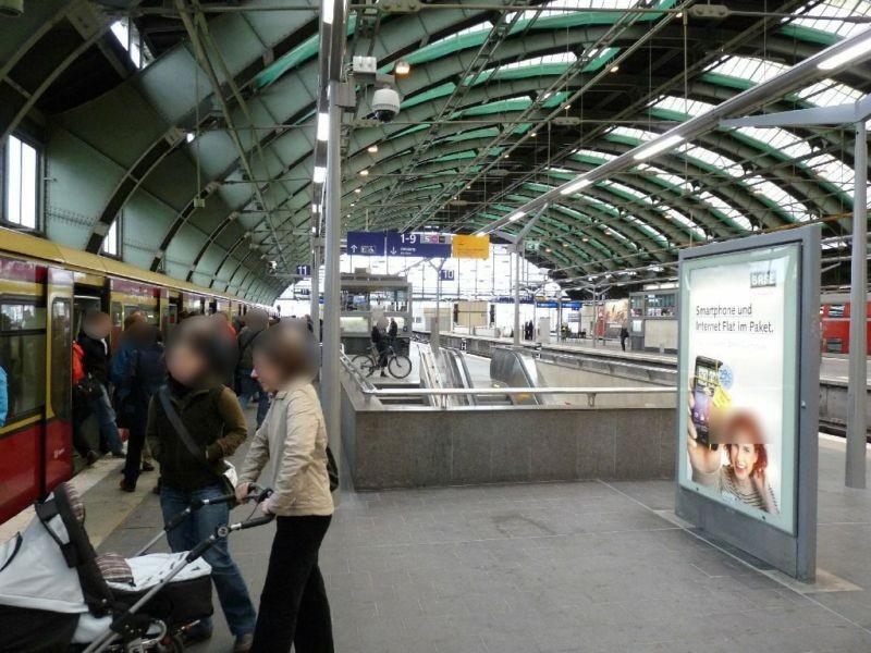 Bf Ostbahnhof, Bstg., Gl. 11, Ri. Westen, 1. Sto.