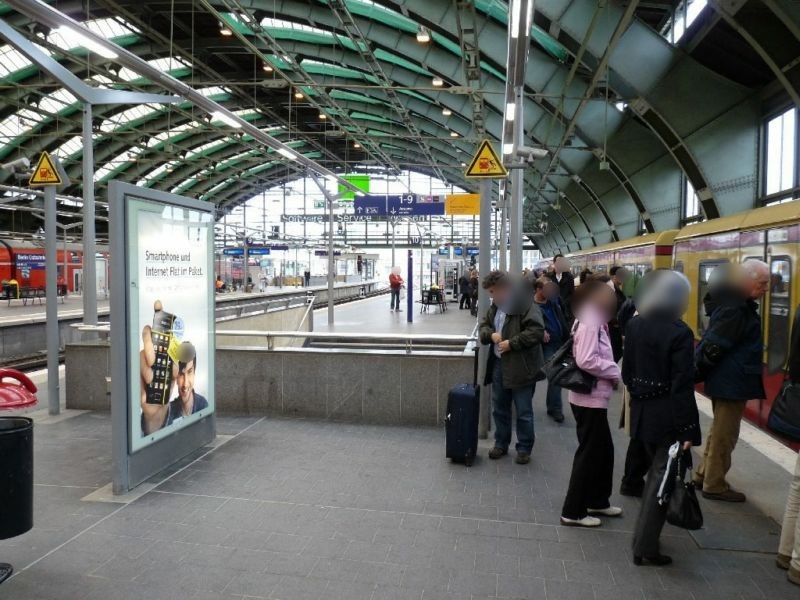 Bf Ostbahnhof, Gl. 11, Ri. Westen, 2. Sto.