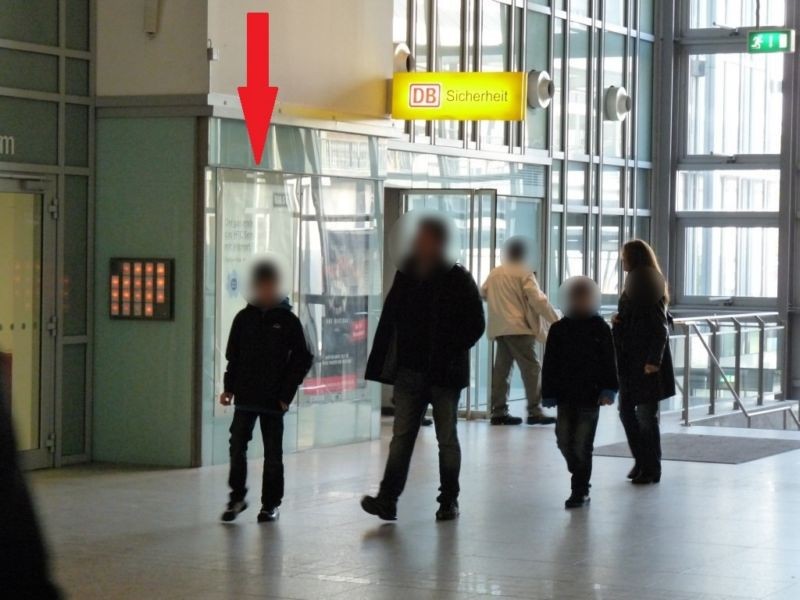 Bf Ostbahnhof, neb. Südturm re., 1. Sto.