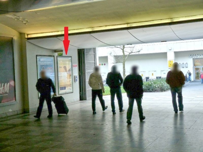S-Bf Spandau, li.Ausg. BrunsbüttelerDamm, 4. Sto.