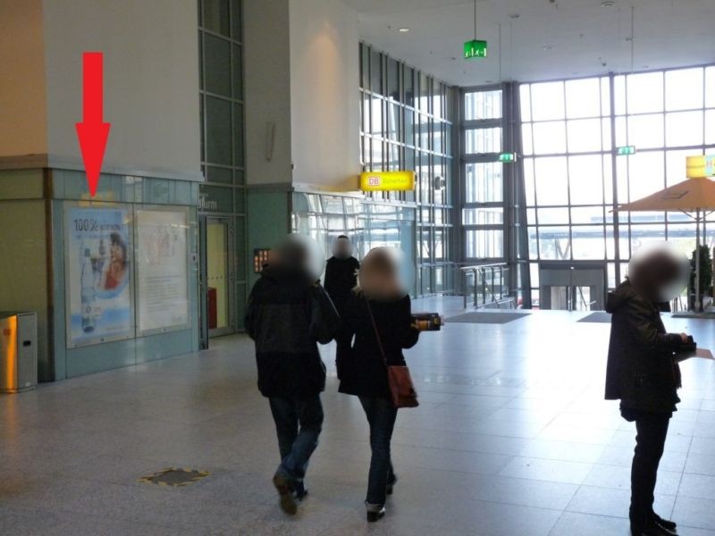 Bf Ostbahnhof, neb. Südturm li., 1. Sto.