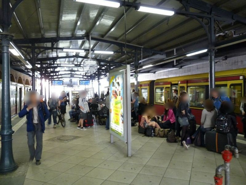 S-Bf Schönhauser Allee, Bstg., Gl.2, 2. Sto.