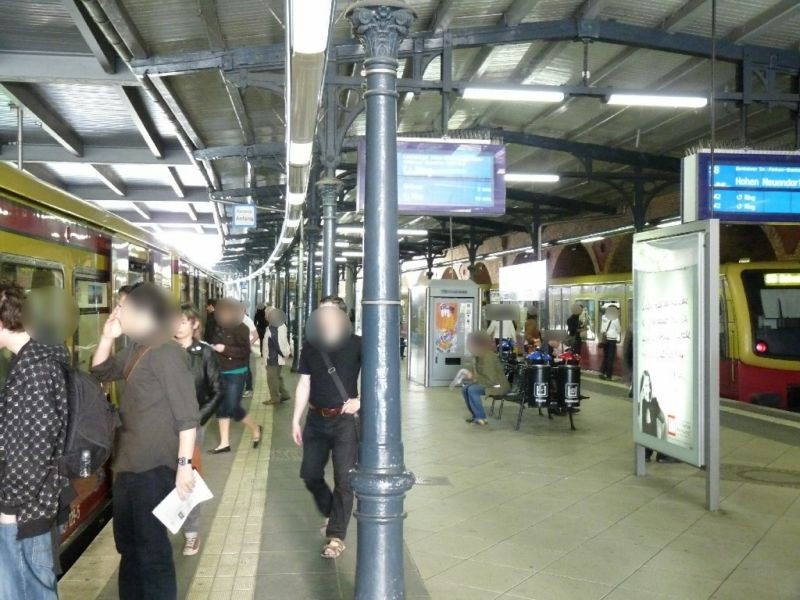 S-Bf Schönhauser Allee, Bstg., Gl. 1, 2. Sto.