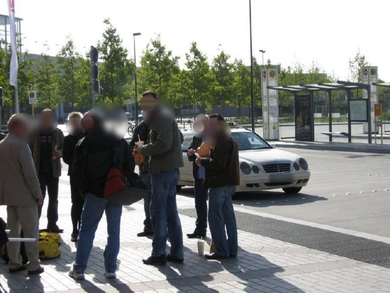 S-Bf Südkreuz, Vorplatz, HST vorn li., Innenseite