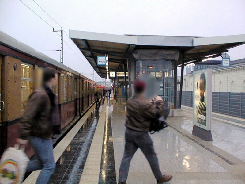S-Bf Stresow, Bstg., Gleis 2, Ri. Stadt, 2. Sto.