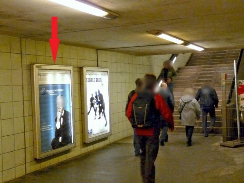 S-Bf Bundespl., Aufgang zur S-Bahn, linke Fläche