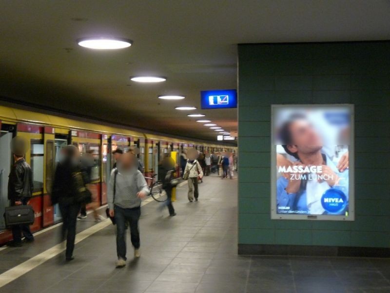 S-Bf Friedrichstr., Bstg., Gl. 11, 3. Sto.