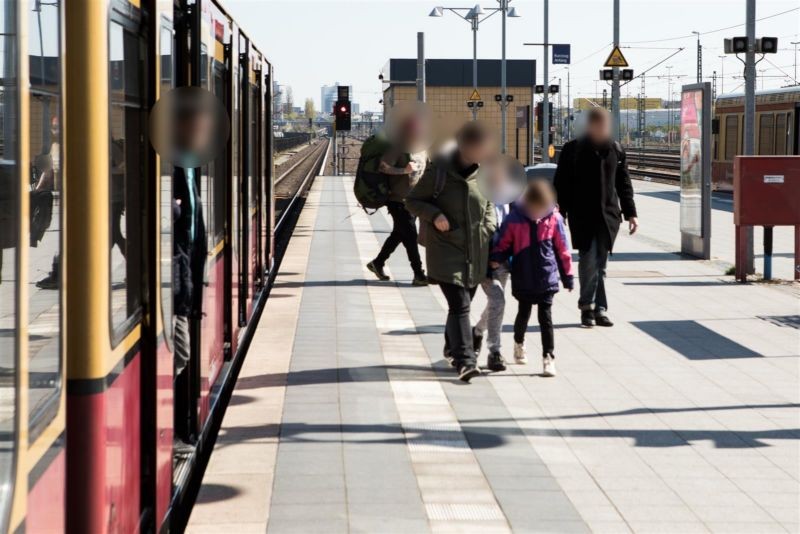S-Bf Beusselstr., Bstg., Ri. Jungfernheide, 1.Sto.