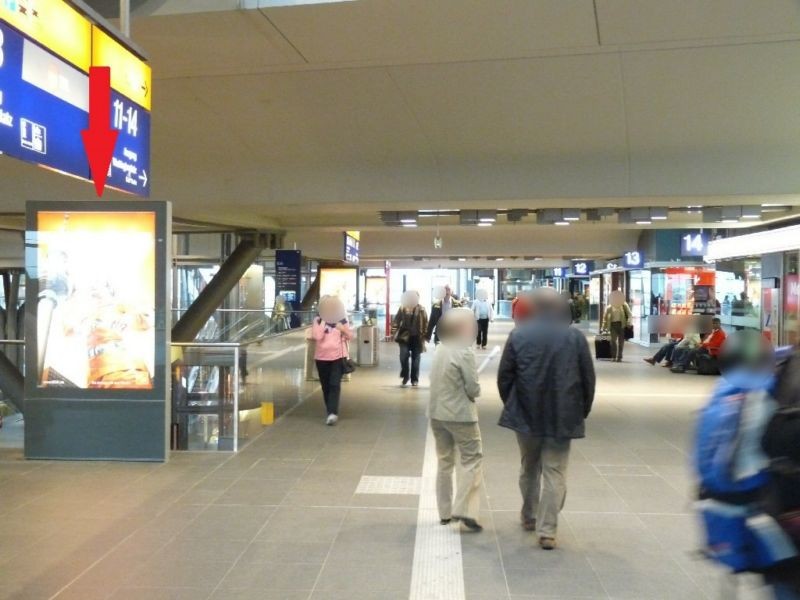 Hbf, Ebene +1, geg. Blumen Röwer, We.li.