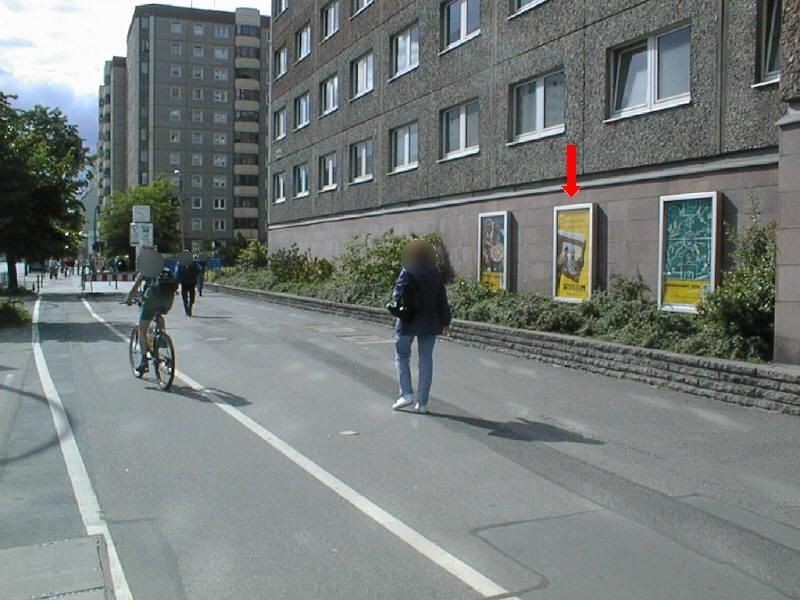 Frankfurter Allee, an Gebäude DB AG,  2.Sto.