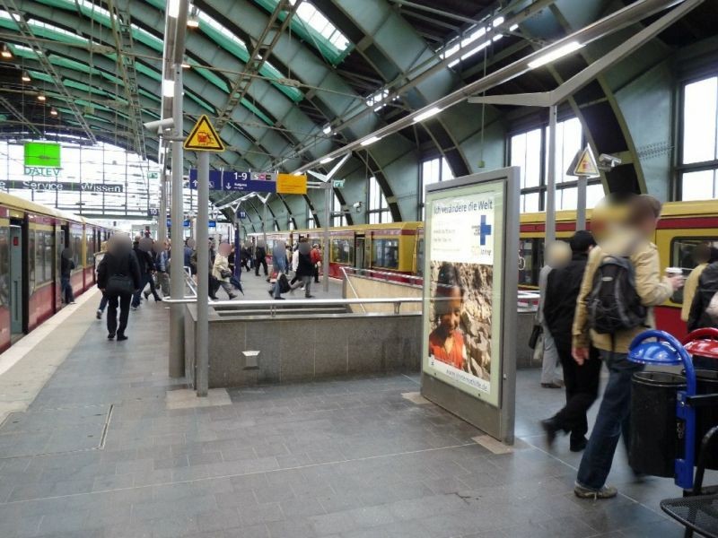 Bf Ostbahnhof, Gl. 10, Ri. Osten, 1. Sto.