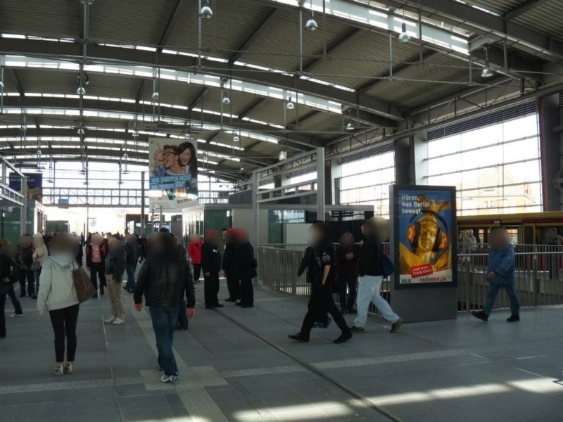 Bf Ostkreuz, Bstg.11/12 re.neb.Trep. z. S-Bhn, saw