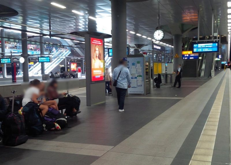 Hbf, Ebene -2, Bstg.,Gl. 1, 2. Sto.