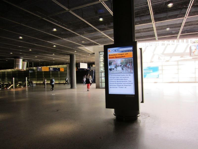 S-Bf Potsdamer Platz, Südpass. 2. Säulenreihe