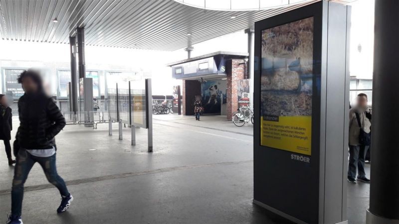 S-Bf Gesundbr., Vorh.,neb. Säulen, S-Bstg.3/4, li.
