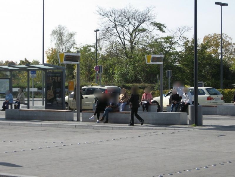 S-Bf Südkreuz, Vorplatz, HST hi. li. Innenseite