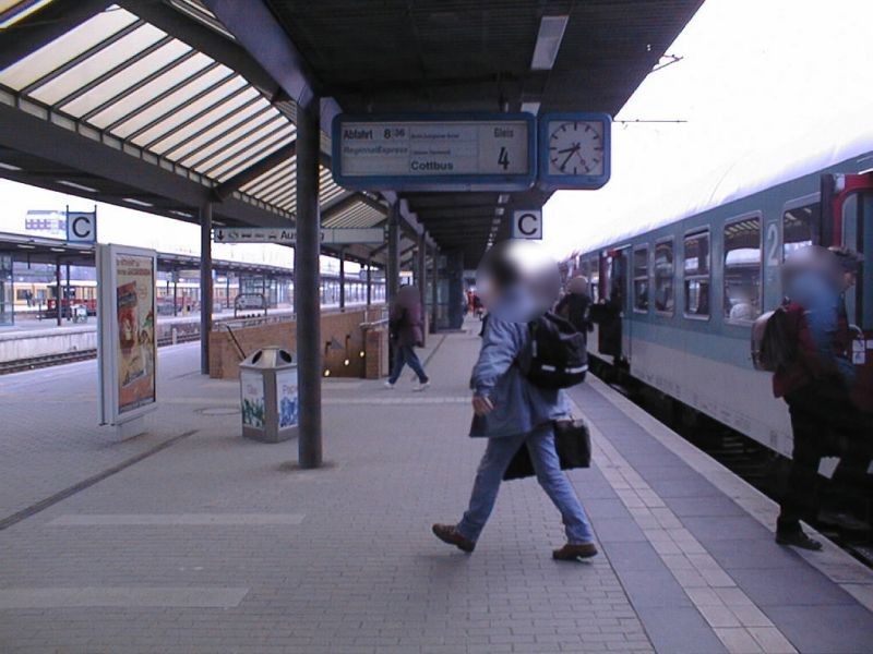 Hbf, Bstg., Gleis 4, 1. Sto.