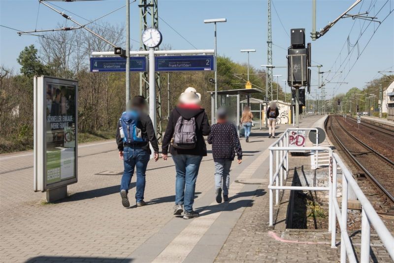 Bf Park Sanssouci, Bstg., Ri. Charlottenhof, Gl. 2