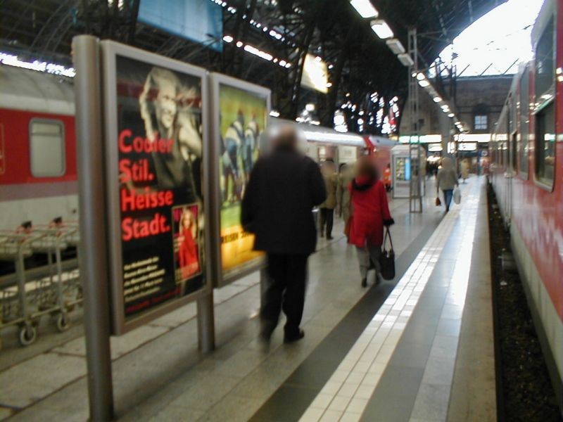 Hbf, Bstg., Gl. 10, 1. Sto.
