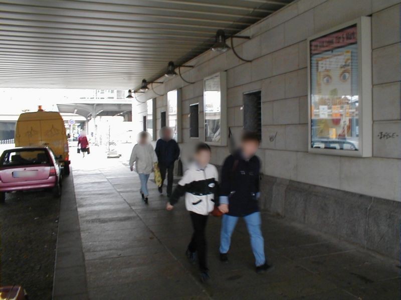 Hbf, Prager Str., Ufg., re. vom Eing., 4.Sto.