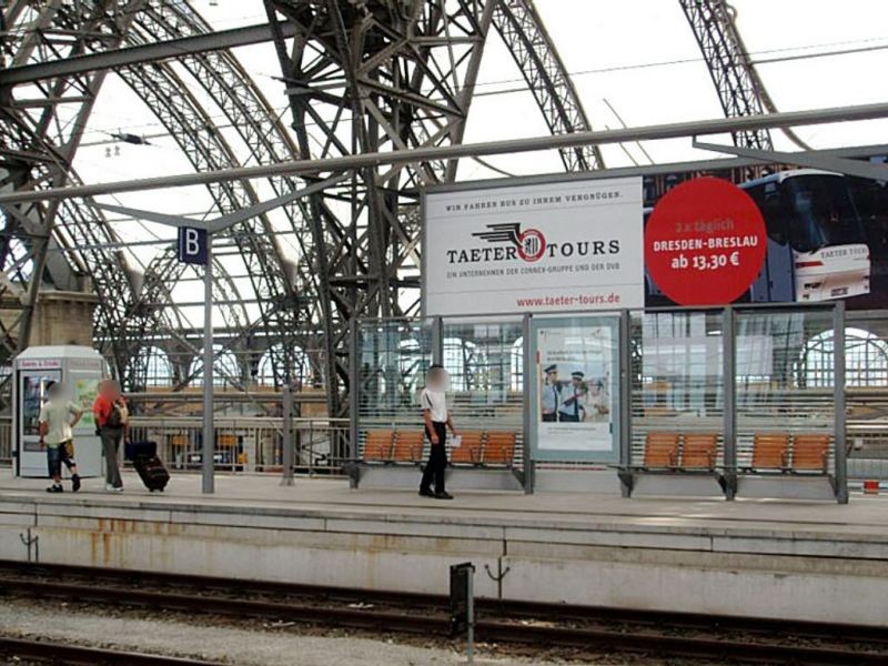 Hbf,Bstg.,Gl. 12,zwi.Mittel-u. Westabg, in Sitzgr.