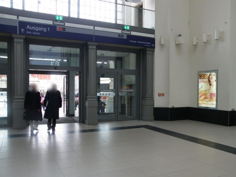Hbf, Hauptempfangshalle, re.v. Ausg. 1. Sto.