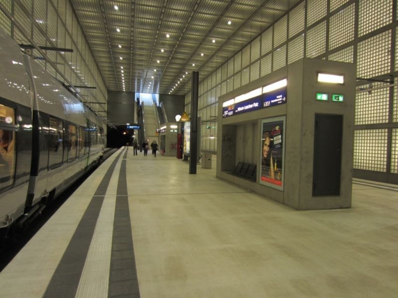 S-Bf W.-Leuschner-Pl., City-Tunnel, Bstg.1
