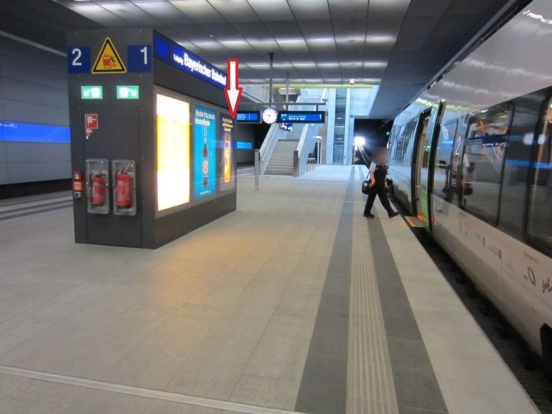 S-Bf Bayrischer Bf, City-Tunnel, Bstg. 1, Infowand