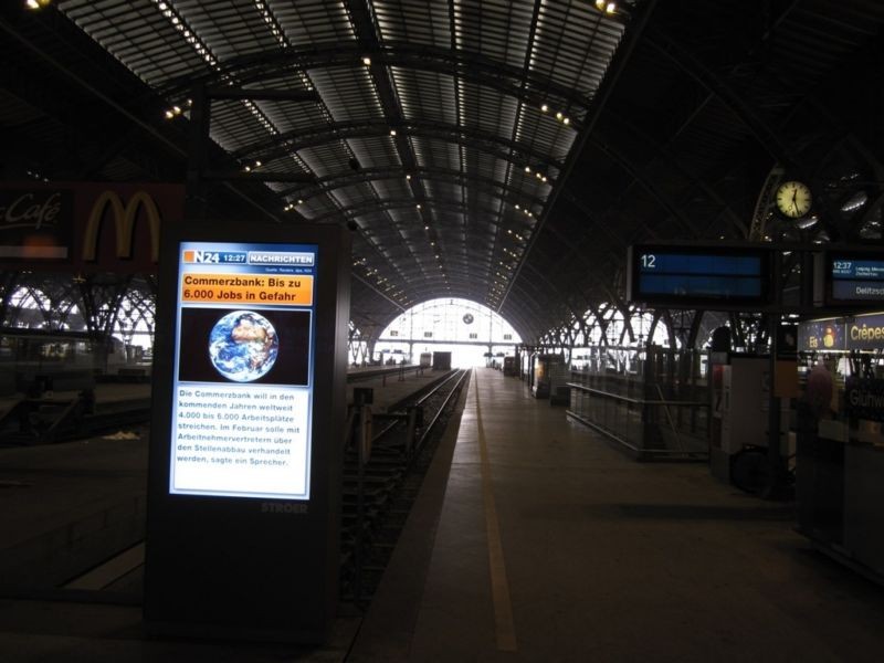 Hbf, Bstg., Gl. 12/13, Reihe 2