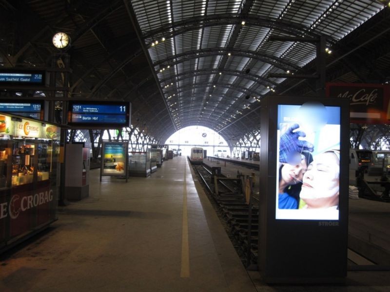 Hbf, Bstg., Gl. 10/11, Reihe 2