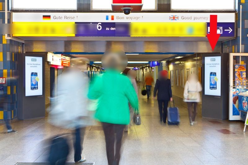 Hbf, Durchgang zu den Gleisen 2/1