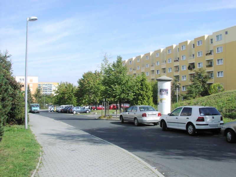 Albert-Einstein-Str.  30