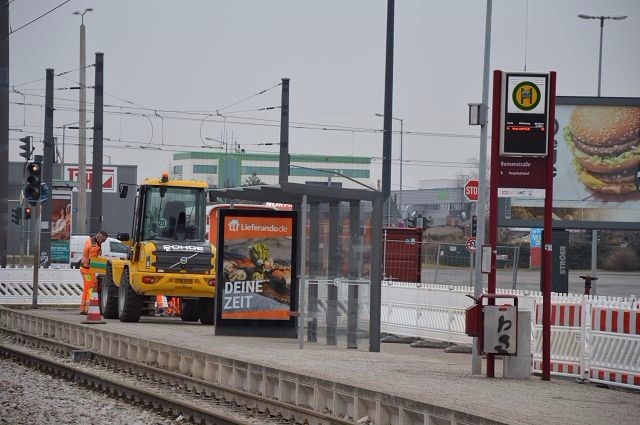 An der Lache  71/Bunsenstr./Bahn-HST sew./We.re.