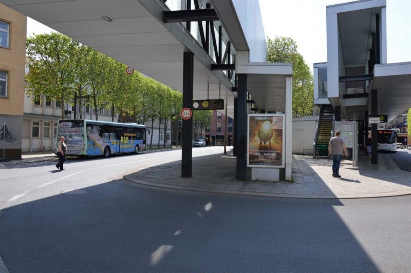 Bürgermeister-Wagner-Str./Bus-Bf Bstg. 1 re.