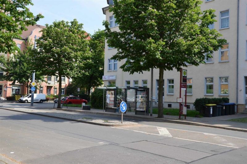 Thälmannstr.  42/Geschw.-Scholl-Str. saw./innen re