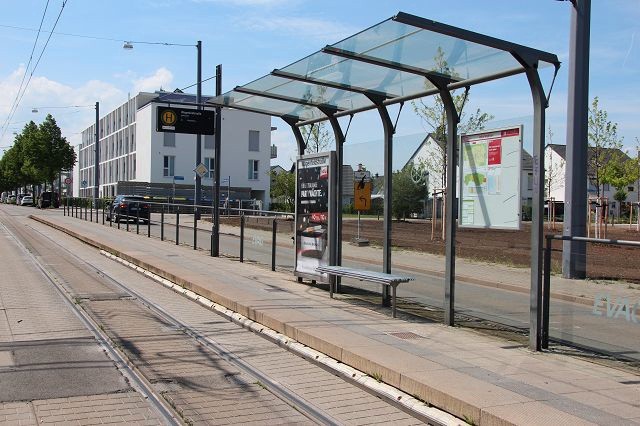 Walter-Gropius-Str./Wagenfeldstr. saw./innen