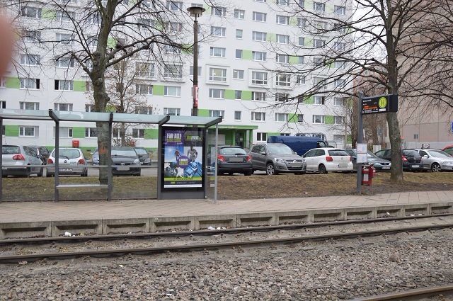 Warschauer Str.   3/Berliner Str. Ri. Rieth/innen