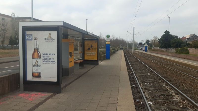 Ratzelstr. 20 m vor Schönauer Str. li./We.li.