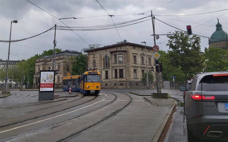 Friedrich-Ebert-Str./Ri. Karl-Tauchnitz-Str.