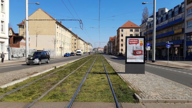 Lützner Str./HST Credéstr. sew./Mittelstreifen/We.