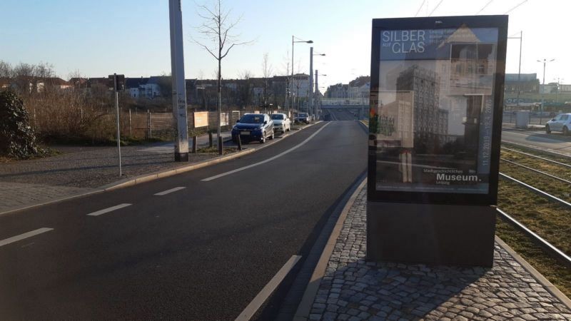 Lützner Str./Saalfelder Str./Mittelstreifen/We.li.