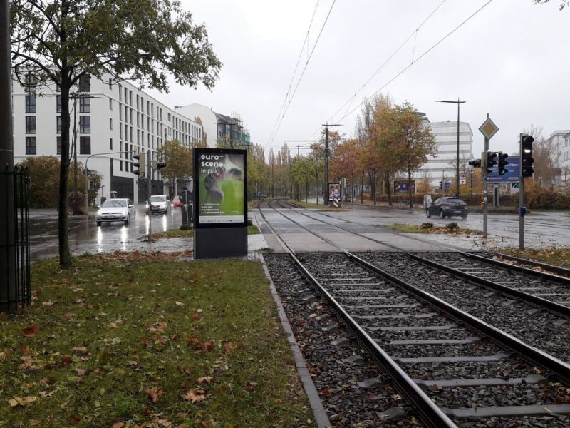 Prager Str. Nh.  49/Mühlstr./Mittelstreifen/We.li.