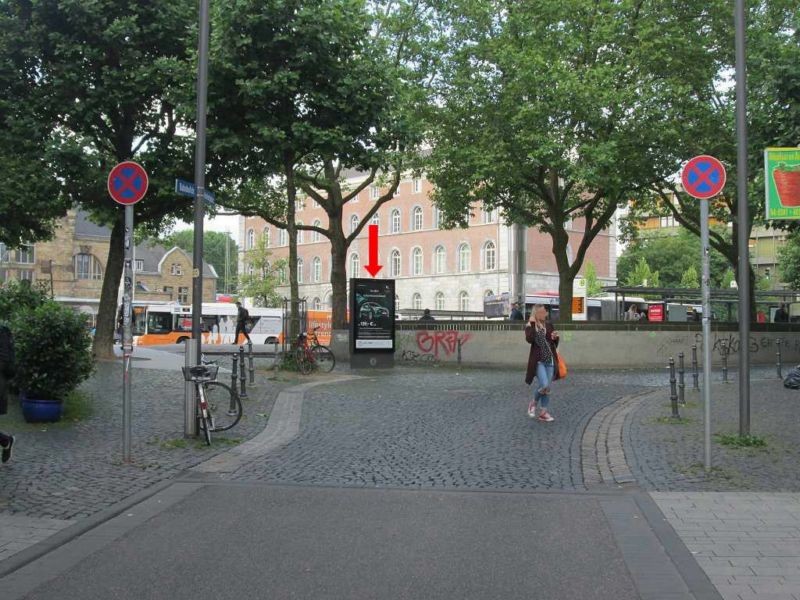 Bahnhofsplatz   1/Si. Bahnhofstr.