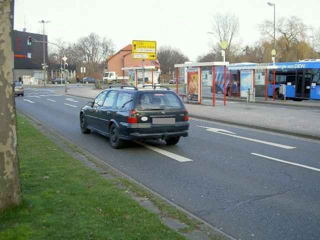Borussiastr./Kesselborn Bus-HST hinten li. außen