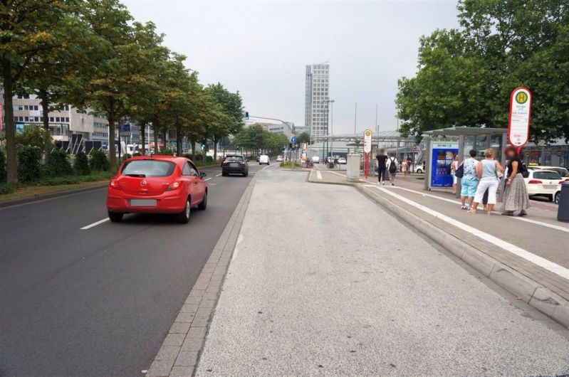 Königswall  15/Hbf Halle II/We.re.